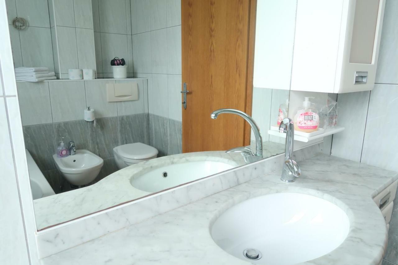 Apartment Casa Podstrana Luaran gambar